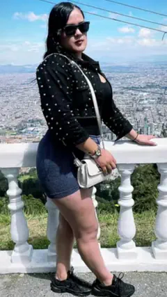 Stefany Cifuentes B - Foto 638d7362-62b5-4751-8fe1-1bb6fef5582e