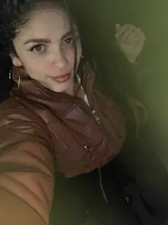 Angela - Foto 69b409bd-d340-4517-b0b8-b12e5b71eff1