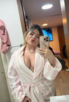 Vanessa - Foto 71c199e8-359e-4402-8fb9-d31cfbb1a3dd