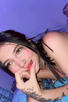 Emily Sofia - Foto 71cfd94a-379d-43e8-90bb-bd6198c1500d
