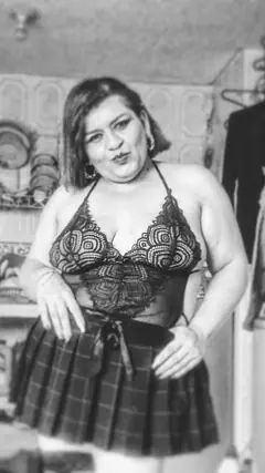 Samantha Linares - Foto 71ff39d1-2cd0-49a5-a34b-0bd72f255cc2