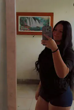 Juliana - Foto 72535cb2-97fe-41f7-bb4c-fab367a413fa