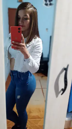 Claudia - Foto 72bd73e6-6433-4c71-8df8-4a3badb7772b