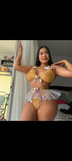 Manuela - Foto 7353c00a-236e-4bd2-ac1c-2396a2f1f0b8