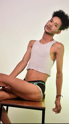 Alex - Foto 73a18bfe-7c52-42c7-8dd2-7b6b97e6160f