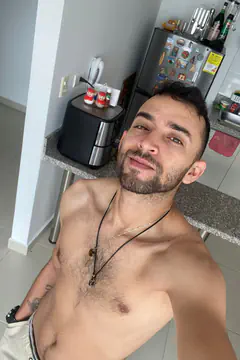 Tonny - Foto 77eb83da-ec2f-4427-8a63-f7e73395b4e1