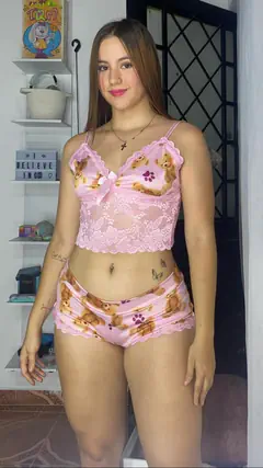 Ashley Sofia - Foto 7971068c-375f-4016-9670-6d36b389e59e