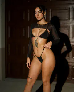 Fernanda - Foto 7a10479f-e8e7-46c2-bfa7-36b978777ba9