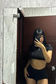 Laura Valentina - Foto 7a3b224d-20ba-440e-b261-341eda491916