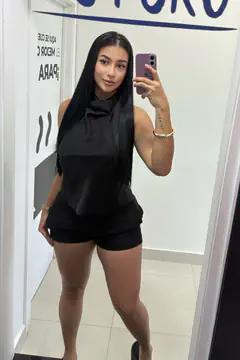 Daniela Montes - Foto 7cc4c178-96bb-4d9d-80d0-e615a3dfa351