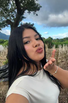 Camilla Tuiua - Foto 7f8b30af-f6cd-4027-9a71-20799491b9e7