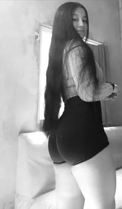 Juliana - Foto 800c9946-4f70-4176-a67c-55f66129cb1c