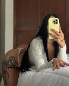 Stefany M - Foto 819dc481-7b3e-4ad4-b1c1-c82d7ccb89cc