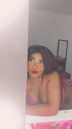 Estefany - Foto 81b96e65-3d0a-4b7f-8143-18f330e6e4dd