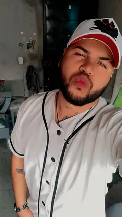 Alexander - Foto 82e6ef69-913f-4603-ac27-12954bbcddb7