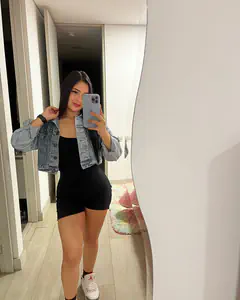 Vanesa - Foto 83c8bd29-9696-44bc-9f0f-3c70c093040c