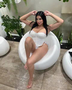 Alejandra - Foto 83cc804e-2385-49fa-8340-ce489c2d3d6e