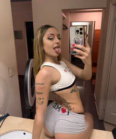 MóNica - Foto 868ca4ea-31c5-4e84-994b-42dfdaceec20
