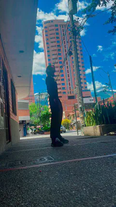 Jean - Foto 895fa3b6-92a0-44a3-9df8-32233376647e