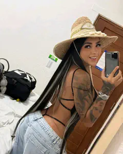 Danna Isabella - Foto 8b62d01f-03e2-4830-b4bb-0718207e5d7e