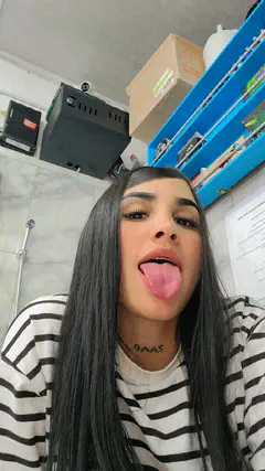 Angela - Foto 8ba92b1e-6f8e-40db-b0f7-64b460458d1d