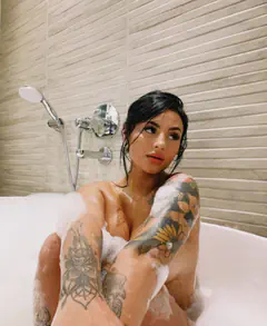 Valentina - Foto 90a0db08-c8a0-404c-916d-6174ea31a515