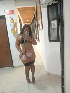 Andrea - Foto 90bfdb53-5a3a-4fec-9443-f02bf0b00b01