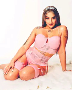 Sara Jimenez - Foto 91a082a6-ddbd-4cb3-ac53-0d63f5f56dcd