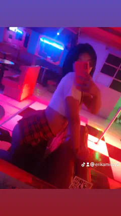 Karina - Foto 92fc8248-f0fc-4bd0-b7b9-6e8762861fc6