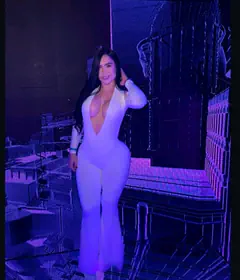 Linda - Foto 94b94df8-d16b-4067-80b8-f0083a042d33