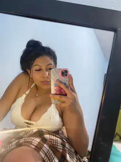 Dayanna - Foto 95248a43-bee7-40f1-abf1-38c02c562774