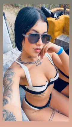 Melany - Foto 96221348-1d30-4f39-b689-a35a4c223188