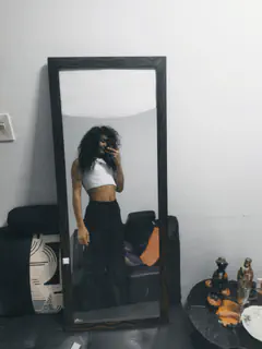 Samantha - Foto 96e28c9b-a597-4b76-b226-dfd0503bfa77