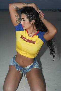 Mishell Diaz - Foto 9ea3ed09-6aa2-48d0-9bb0-89398f77a7f1