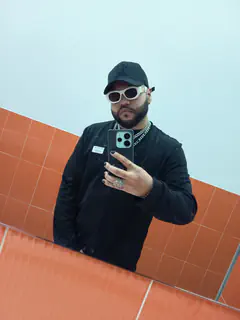 Alexander - Foto 9fcdfff6-c59d-4375-bb59-464203ced2db