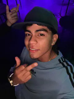 Estiven - Foto a3d1d3c2-9383-4d59-8aa5-5a6d5c7d613d