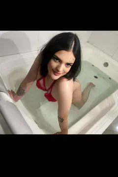 Nicole - Foto a470c126-1e55-4945-9d27-5aa1715b807c