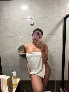 Honey - Foto ac847879-3113-47bc-b64a-e3b8bb82627d