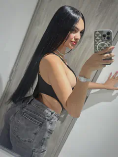 Camila - Foto ac930b01-6e8a-4ebd-8772-0874bd41c765