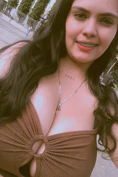 Samantha - Foto ace8b97f-21d3-42a9-a6b1-dc09db1f0988