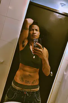 Maximiliano - Foto ad6ddc5d-c14c-4336-8a77-fdbbcea5ee0c