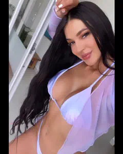 Cinthya - Foto b034f20f-b1fc-492a-b330-9b8c94d9d272