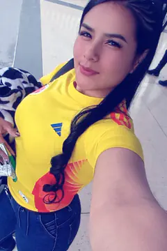 Lina - Foto b09b00f5-ceef-45ee-a4ad-68a4b8bc6d3f