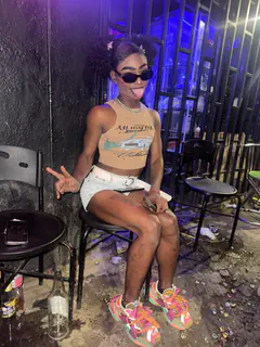 Vicky Manuela - Foto b1fa5eca-2eb4-419b-8ca1-edfca8d44821