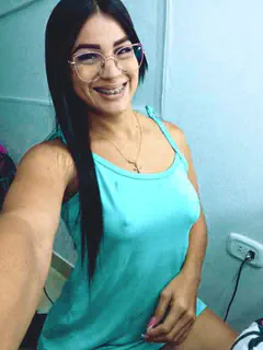 Ashley - Foto b23d4d71-62ca-47be-9b60-cfaf4d9abe08