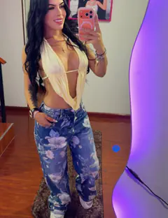 Kimberly Cruz - Foto b4a3bc0f-029a-4870-9519-c74ceee1ea7c