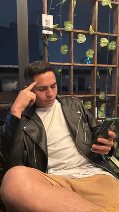 Charly - Foto b5ee17b4-825d-4fb3-9c6b-f8ca7920936c