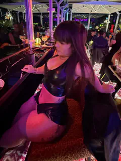 Yina - Foto b907b6b0-fb26-48d3-b626-8b4369c30cb3