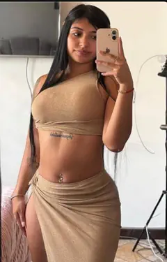 Karol A - Foto ba44bcf1-b8a3-4945-a03d-753c83c6ed6a