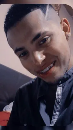 Harry - Foto ba7e7037-b87e-4ff7-5f7f-1c311ac1b800